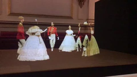 エリザベス女王の高祖母ヴィクトリア女王についての展示が バッキンガム宮殿でスタート ハーパーズ バザー Harper S Bazaar 公式 エリザベス女王の高祖母ヴィクトリア女王についての展示が バッキンガム宮殿でスタート ハーパーズ バザー Harper S Bazaar 公式