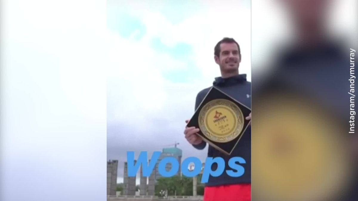 preview for Andy Murray drops commemorative plate by accident