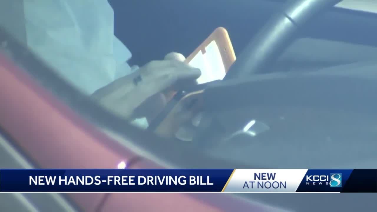 Transportation committee votes to approve distracted driving bill