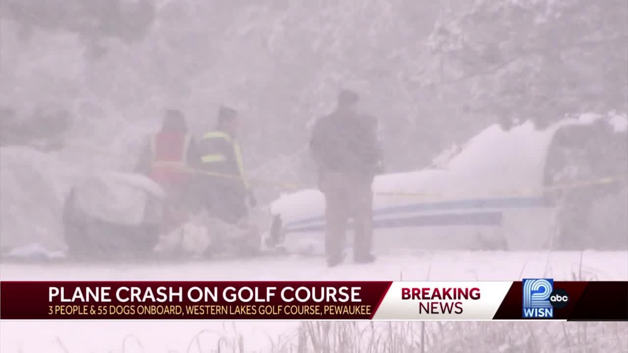 Ameriflight Metroliner crash lands on snowy golf course with