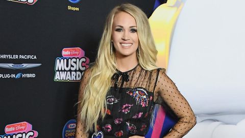 preview for Carrie Underwood Worried People Would Think She ‘Electively’ Changed Her Face After Accident