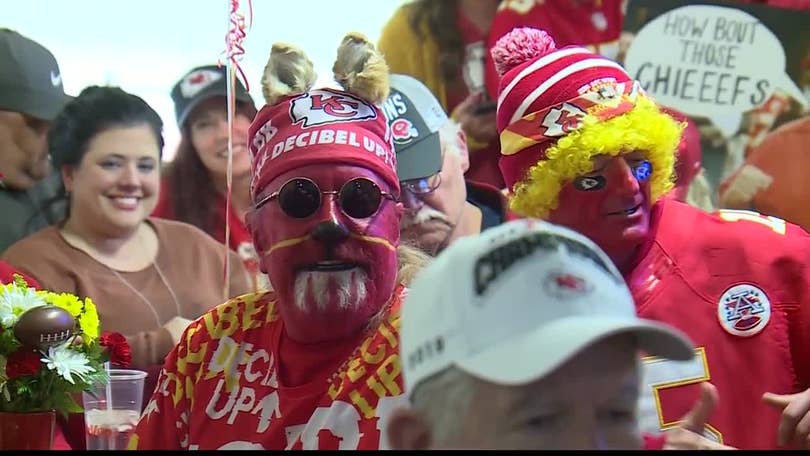 Chiefs offer fans a sneak peek of their Super Bowl jersey