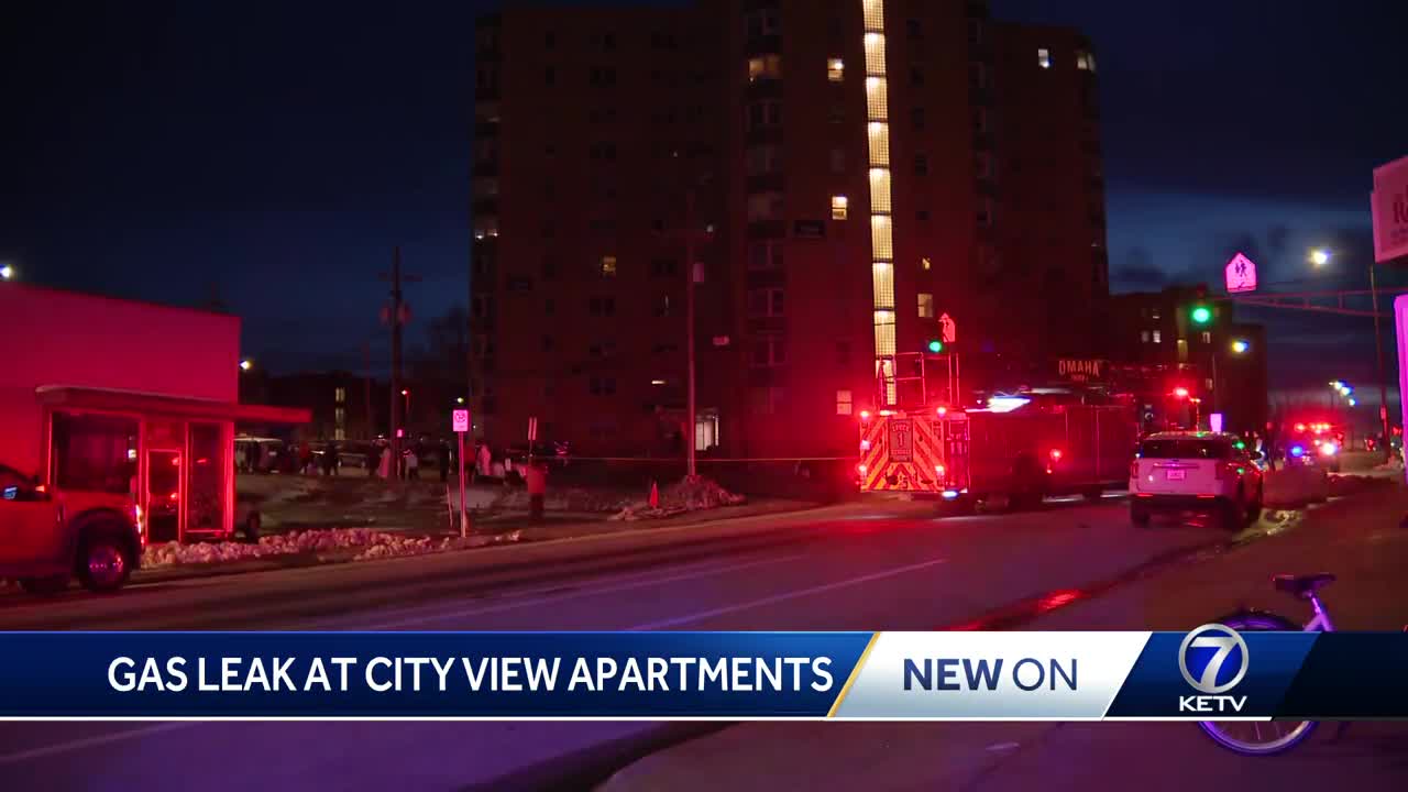 Omaha fire crews, MUD respond to apparent gas leak at apartment complex
