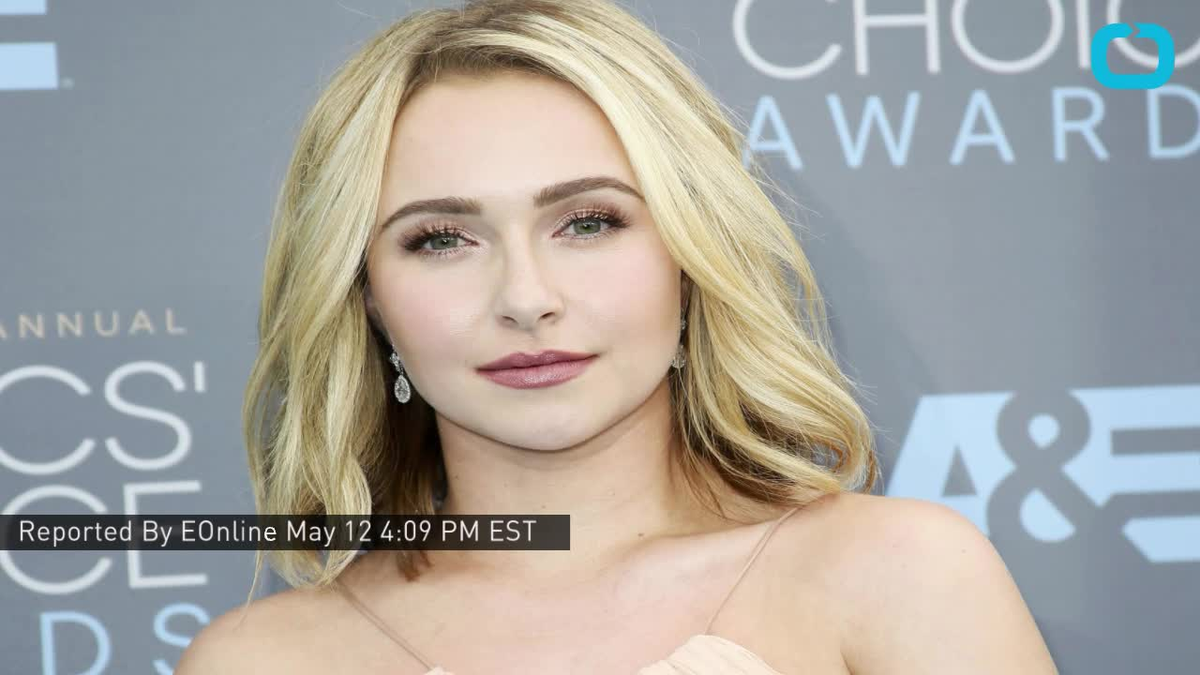 preview for Hayden Panettiere Opens Up About Battle With Postpartum Depression