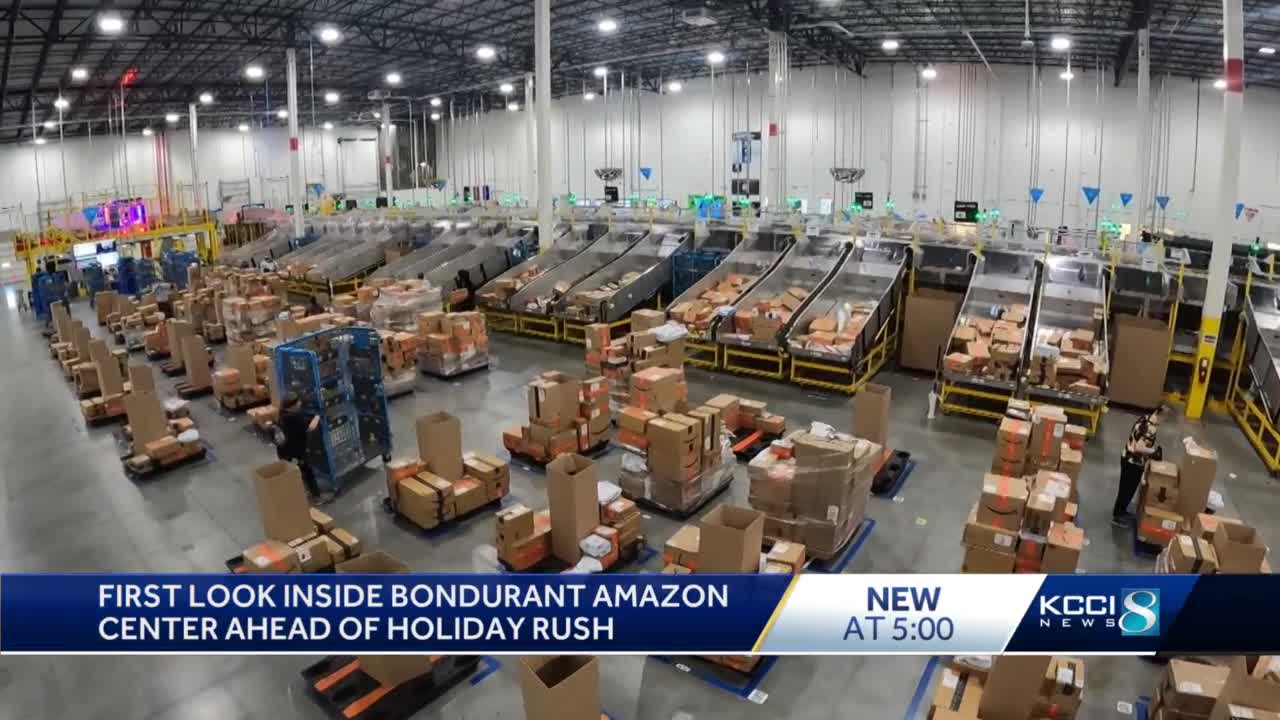 to Hire 250,000 New Employees for Holiday Rush