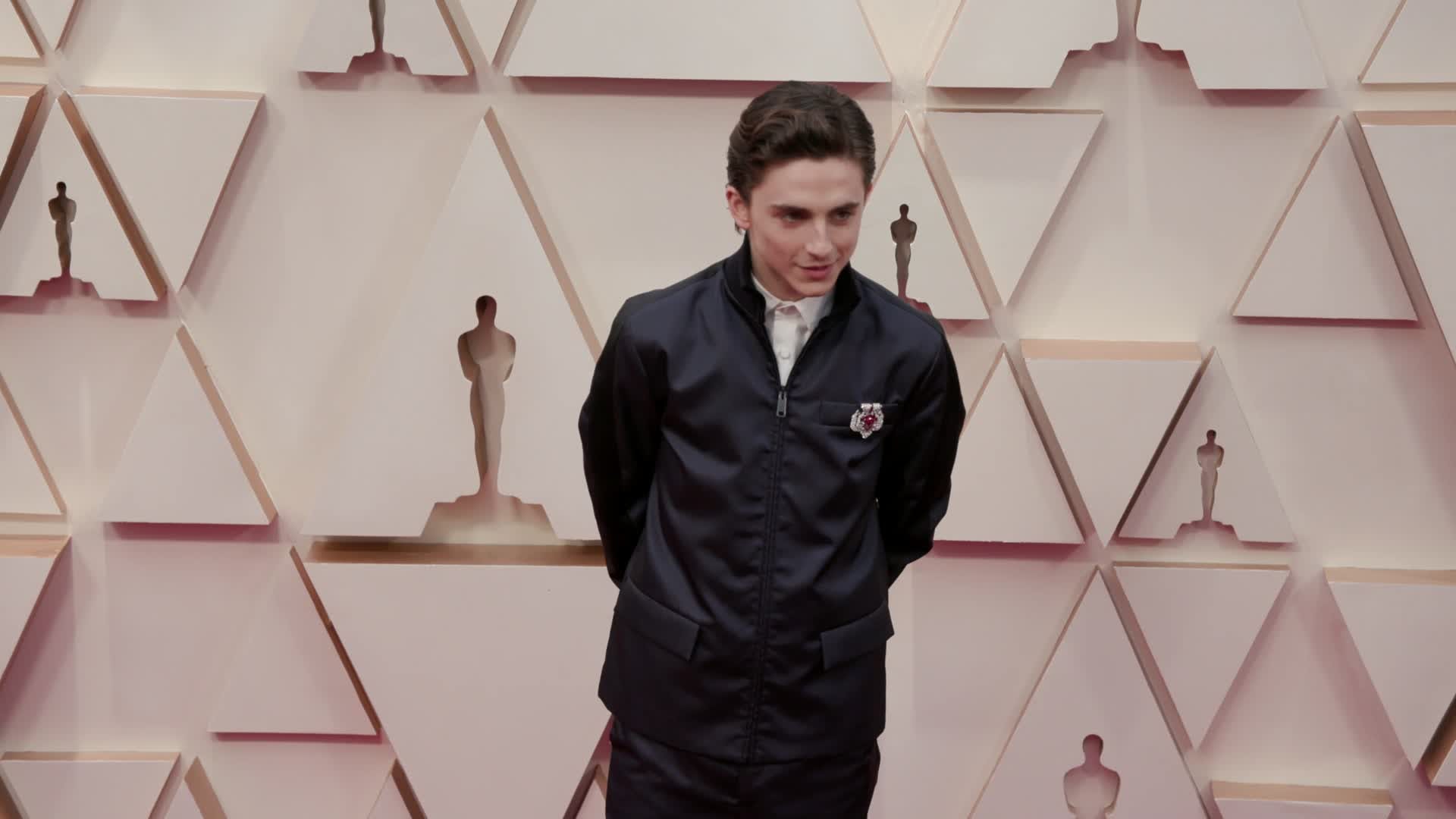 Timothée Chalamet y su alegato sobre el género: aparece con un traje de  mujer en los Oscar, Moda, S Moda