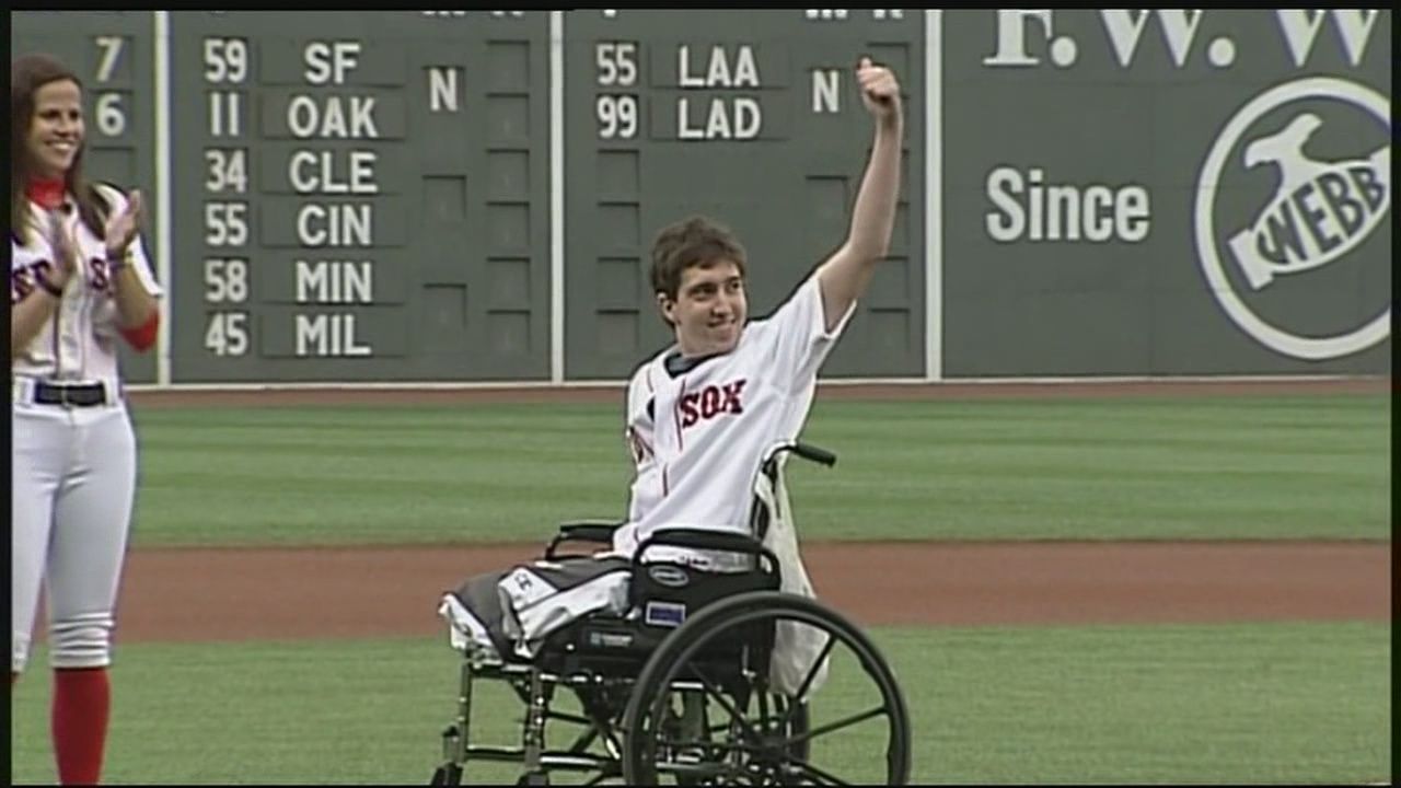 VIDEO: Boston Marathon Bombing Heroes Threw Out the First Pitch for the Red  Sox