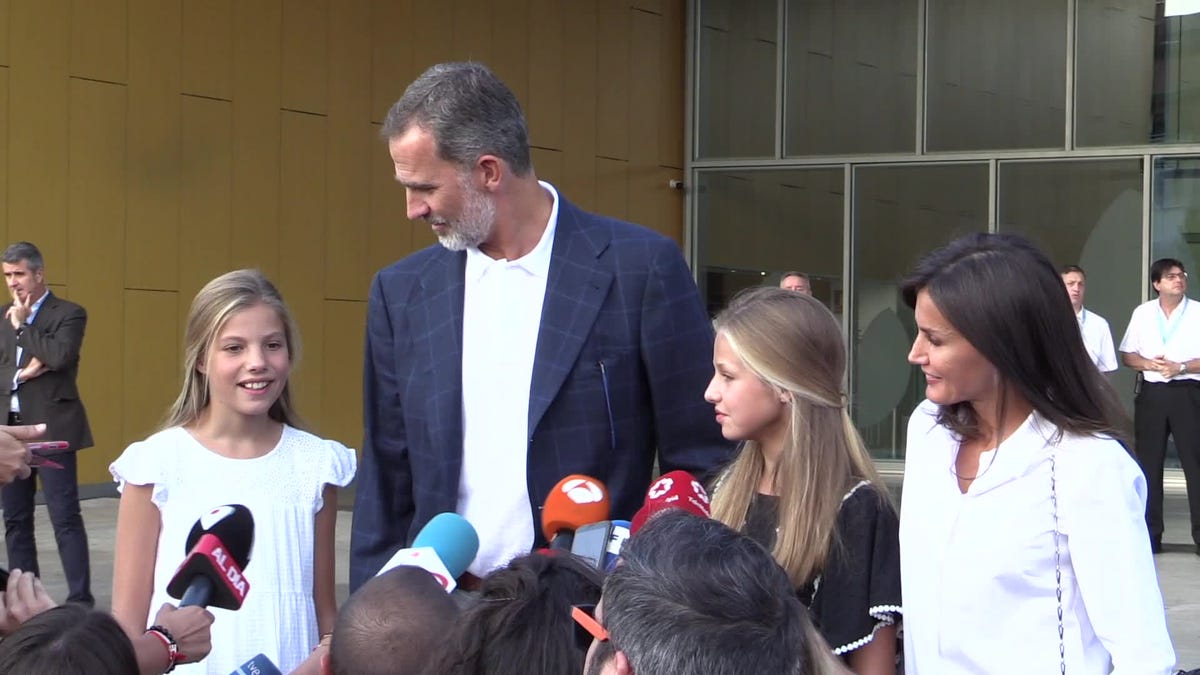 spanish royals visit king juan carlos at quiron hospital