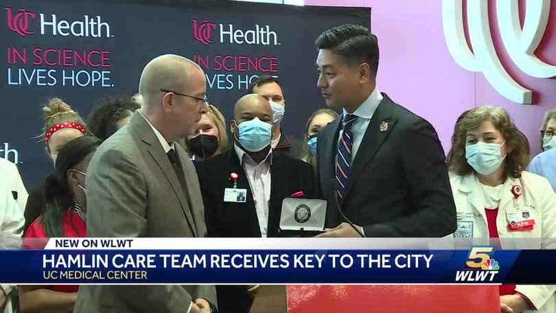 Team Damar': NFL Honors recognizes UC Medical Center professionals who  attended to Hamlin