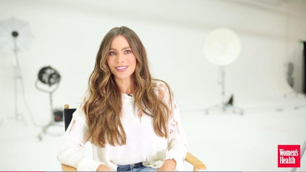 Sofia Vergara Wears Saran Wrap to Bed to Keep Her Figure (Yes, Really):  Should You? - Organic Authority