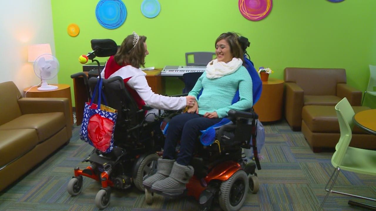 Teen gets visit from Ms. Wheelchair Iowa