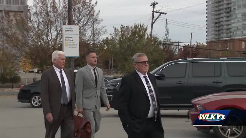 Former Louisville detective's actions 'unbelievably dangerous,' prosecutors  say in first day of trial