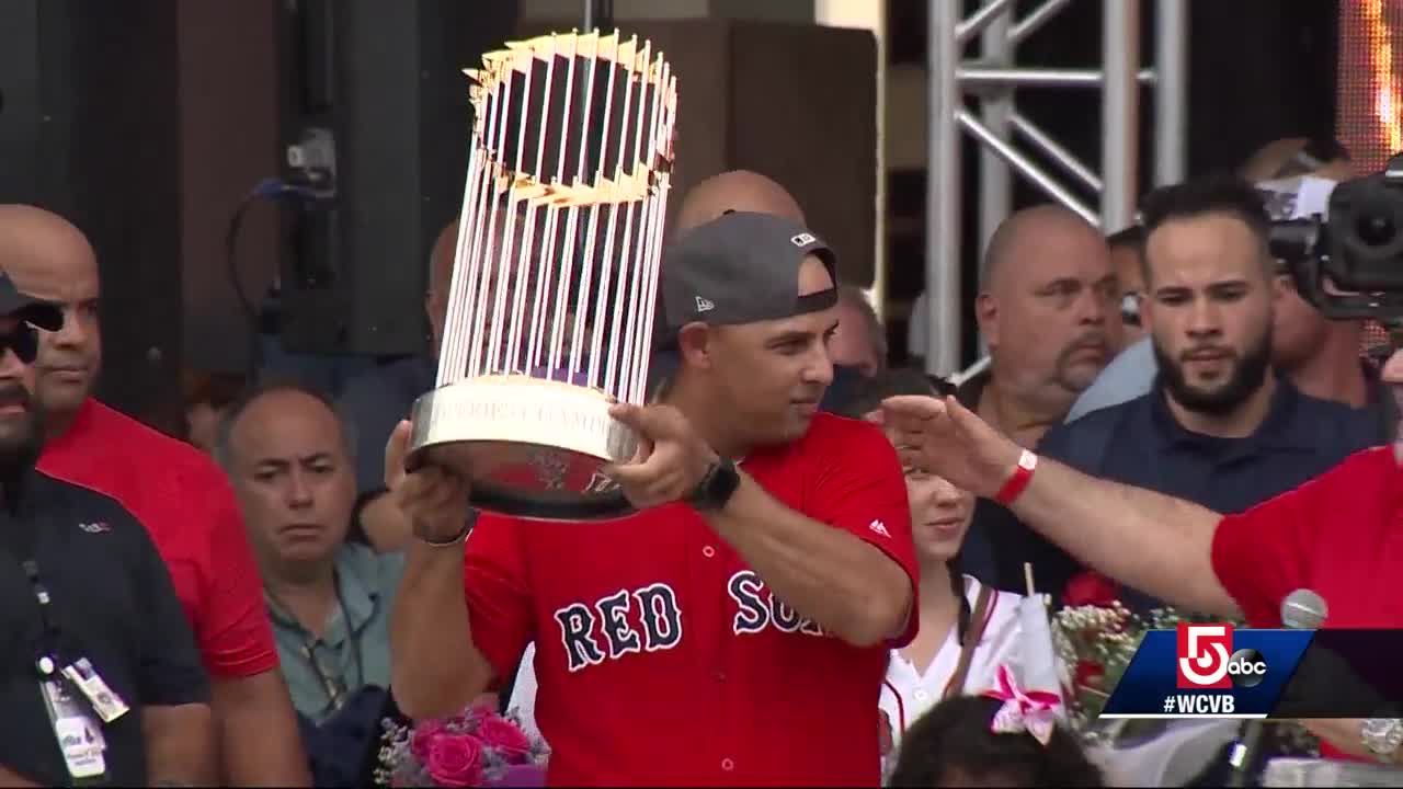 World Series, Gold Glove winner Mookie Betts tops amazing year by becoming  a dad