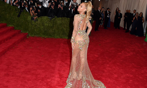 preview for The 15 Nakedest Red Carpet Looks Of 2015
