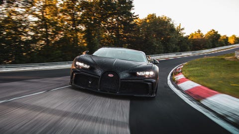Bugatti Bolide: El hypercar más extremo sale a pista