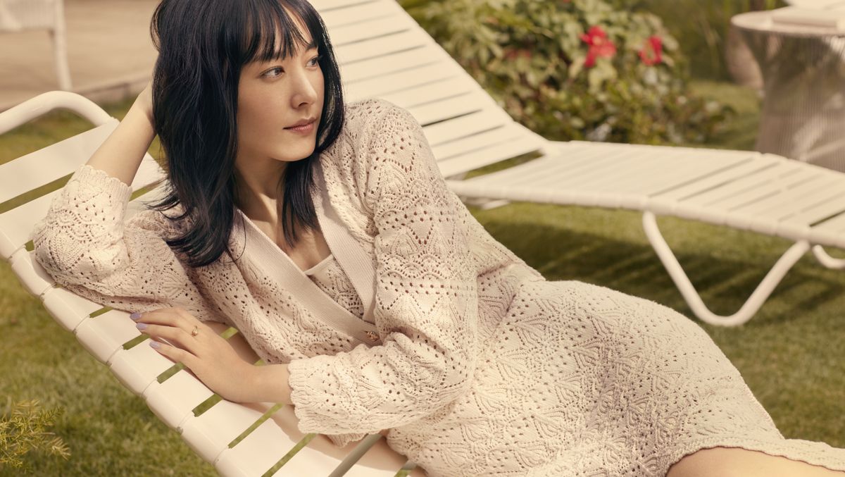 preview for 新垣結衣がまとう、「H&M」の“未来のための服”