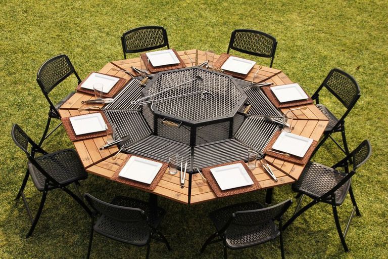 Fire Pit Is A Grill And Dining Table, Build Fire Pit Grill Table
