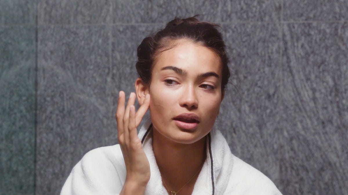 Watch Victorias Secret Model Kelly Gales Nighttime Beauty Routine