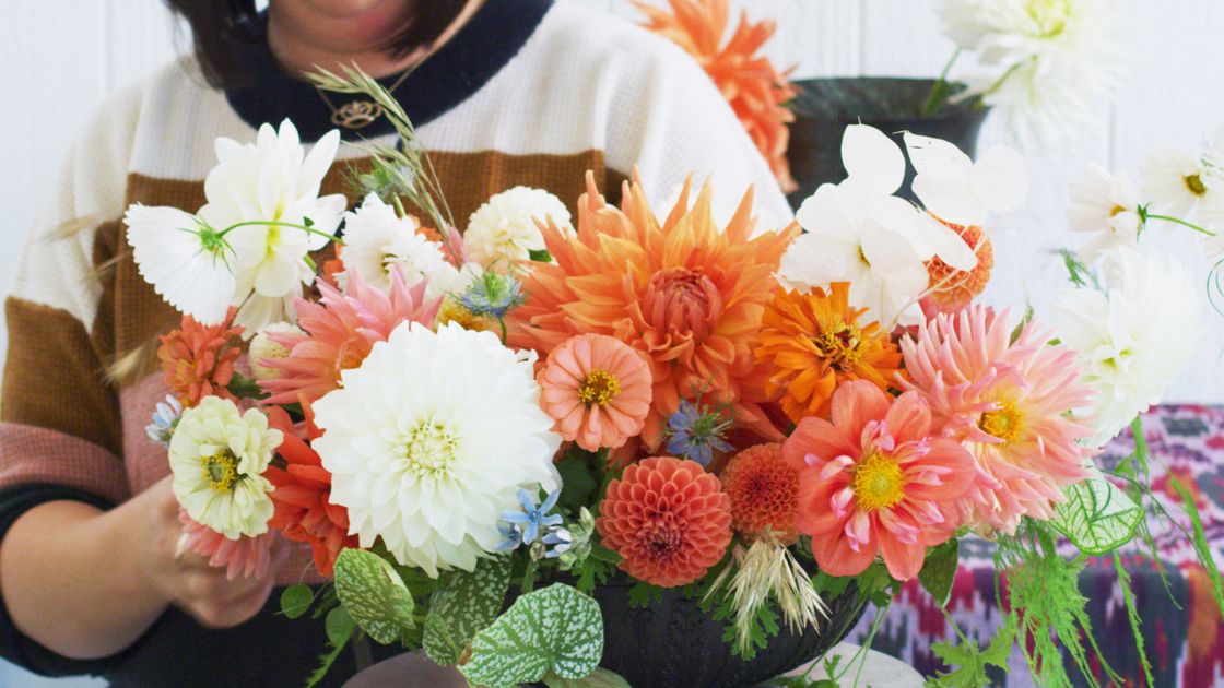 preview for How to Create an Amazing Thanksgiving Floral Centerpiece