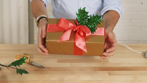 preview for How to Wrap a Perfect-Looking Gift