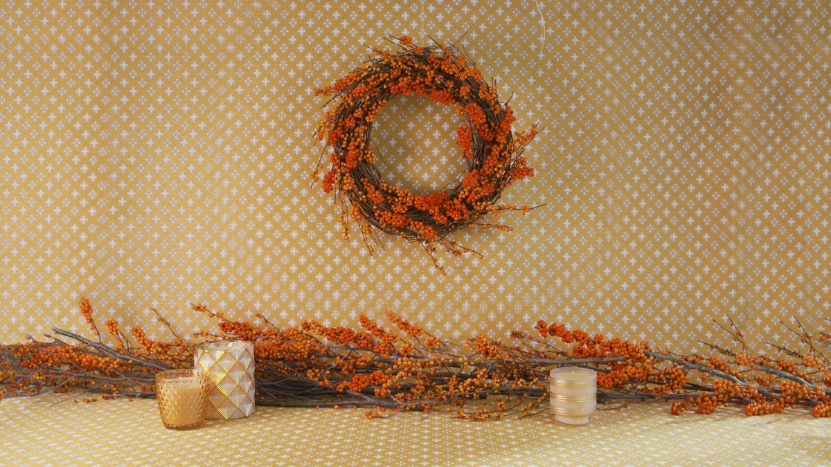 5 Christmas Wreaths Worth the DIY