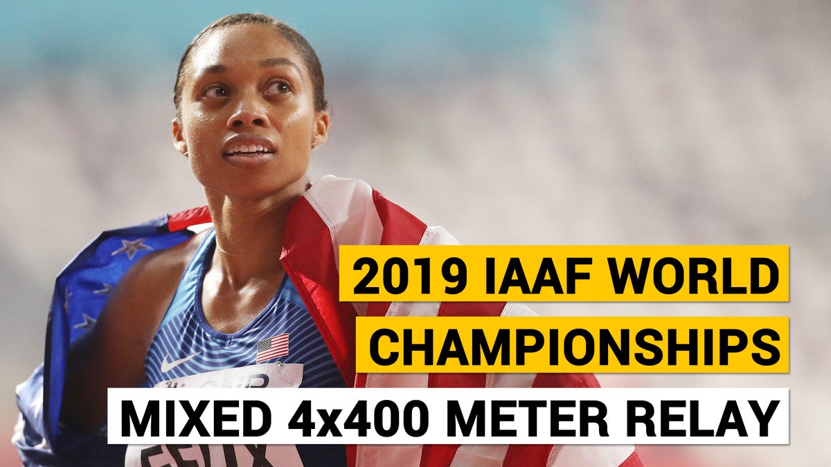 allyson felix juega con su hija antes de un entrenamiento