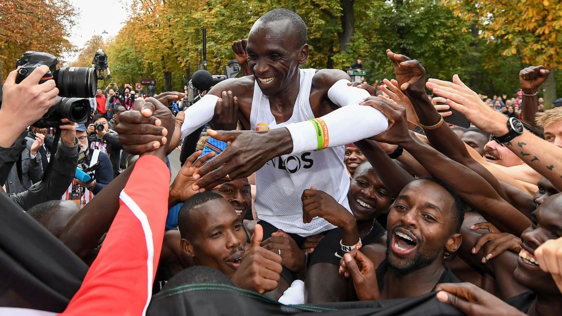 preview for History Made: Kipchoge Runs 1:59 Marathon