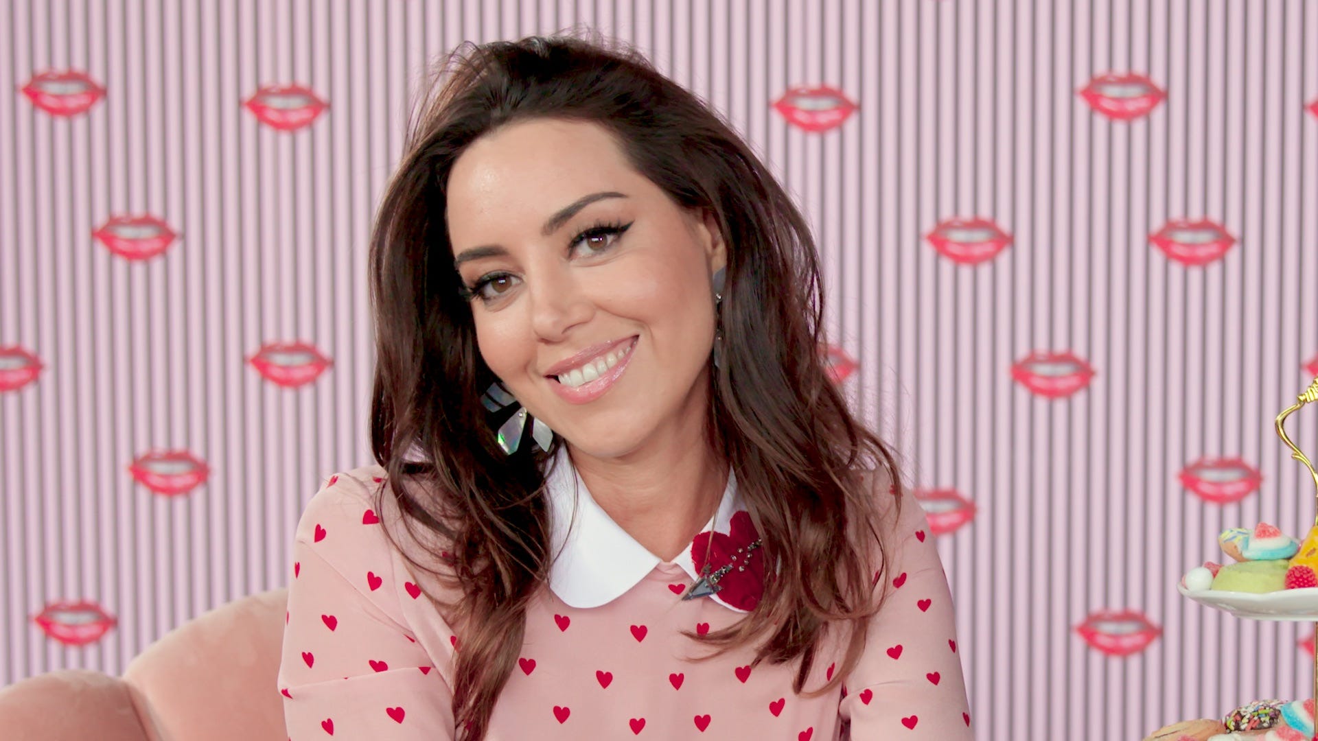 SNEAK PEEK : Aubrey Plaza in Cosmopolitan