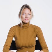 Hair, Shoulder, Neck, Arm, Joint, Yellow, Blond, Standing, Sitting, Human body, Hair, Shoulder, Neck, Arm, Joint, Yellow, Blond, Standing, Sitting, Human body,