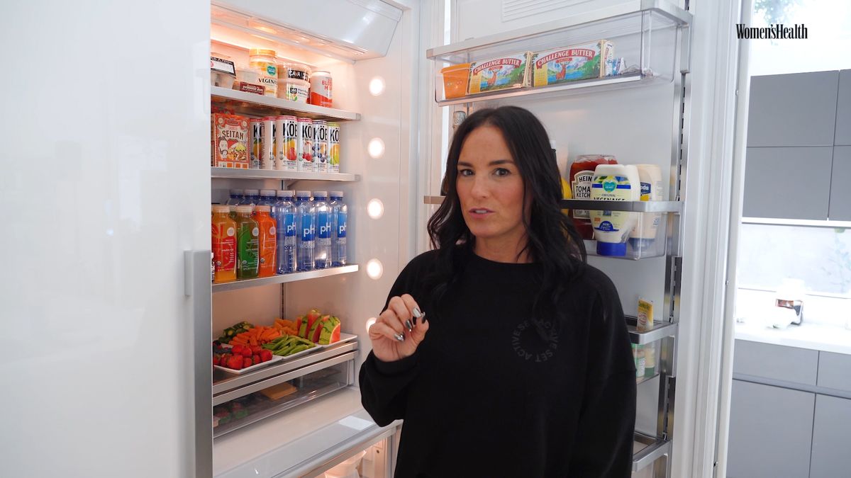 preview for Heidi D'Amelio Shares Her Plant-Based Staples And Family's Favorite Healthy Snacks In This Episode Of 'Fridge Tours'