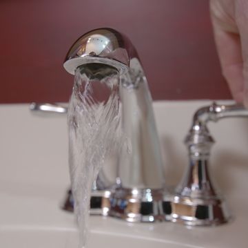 how to replace a bathroom faucet