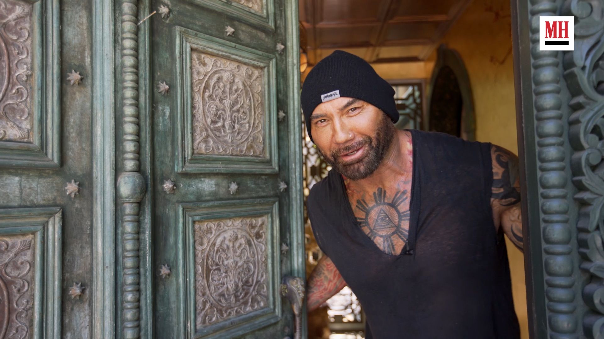 Dave Bautista: gimnasio con pesas personalizadas