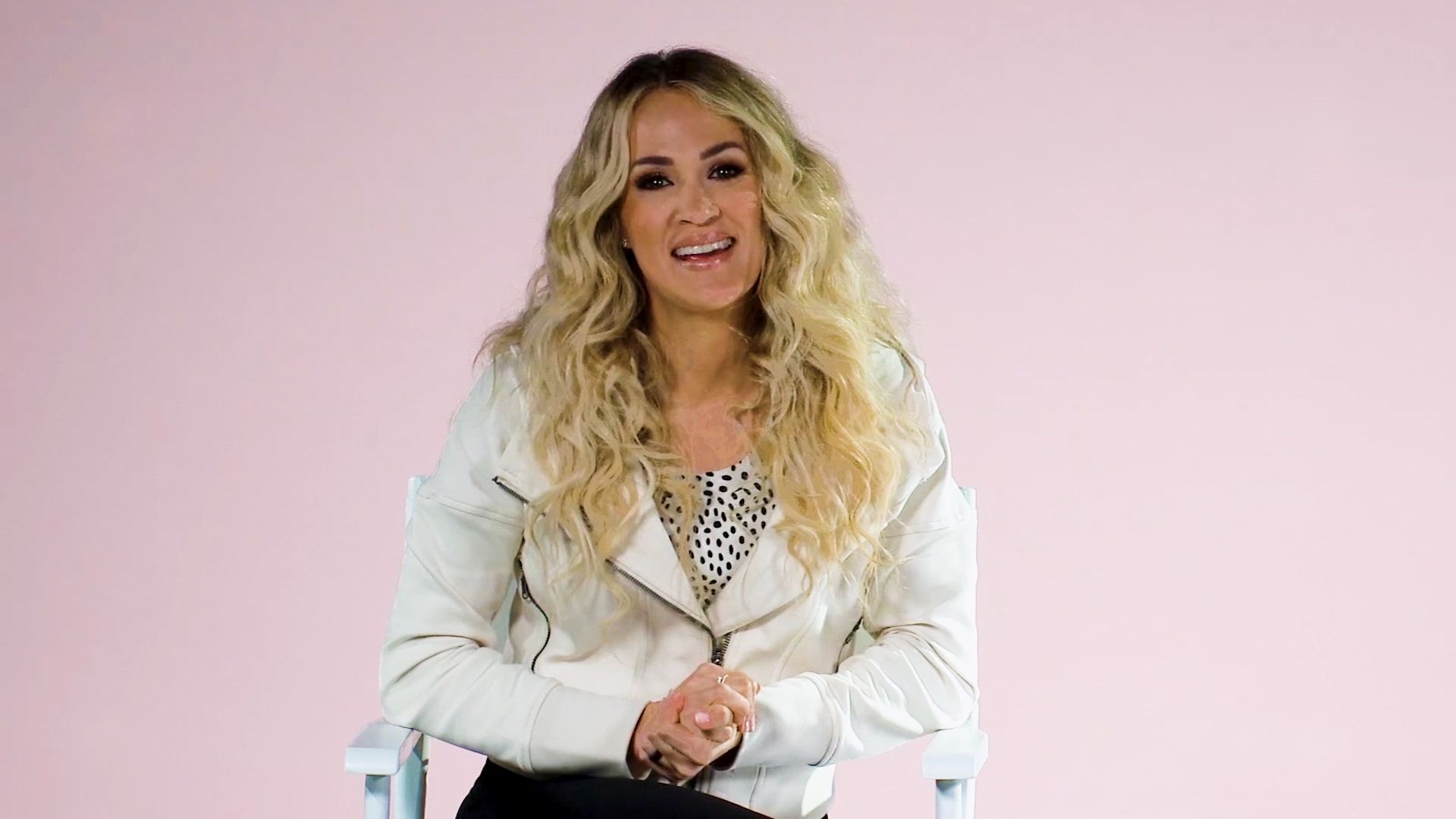 Carrie Underwood Is Sculpted Leg Goals In Short Shorts In IG Video