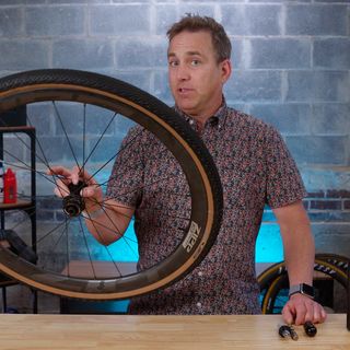 how to fix a tubeless flat tire