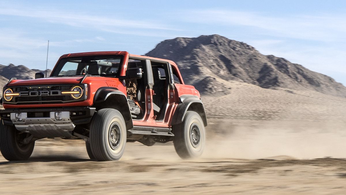 preview for Ford Bronco Raptor: Nacido para el desierto