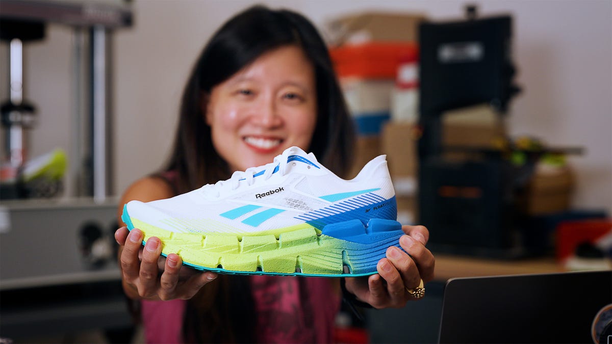 preview for Run in the Offbeat, Zigzag Reebok Floatzig X1 | Running Health - Injuries? | Episode 12