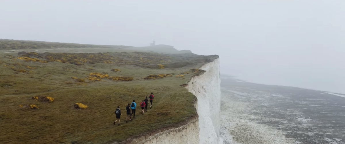 preview for Full Documentairy: Londen to Paris Asics Frontrunner 2019