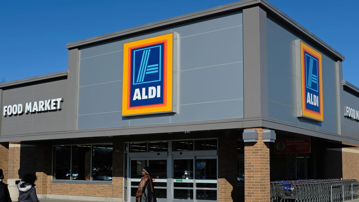 Is Aldi Open on Thanksgiving 2023?