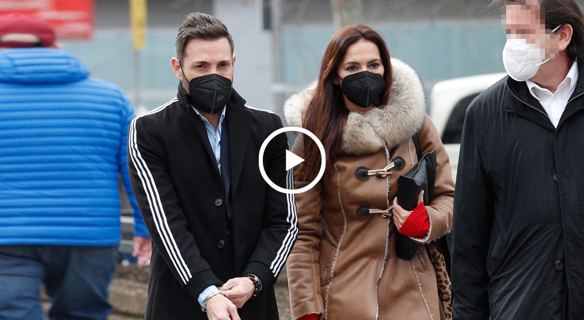 antonio david flores y olga moreno llegan a los juzgados de plaza castilla de madrid
