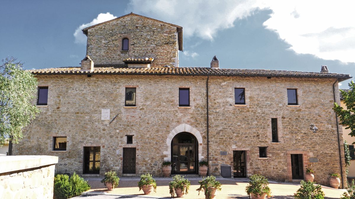 preview for Brunello Cucinelli: il borgo di Solomeo