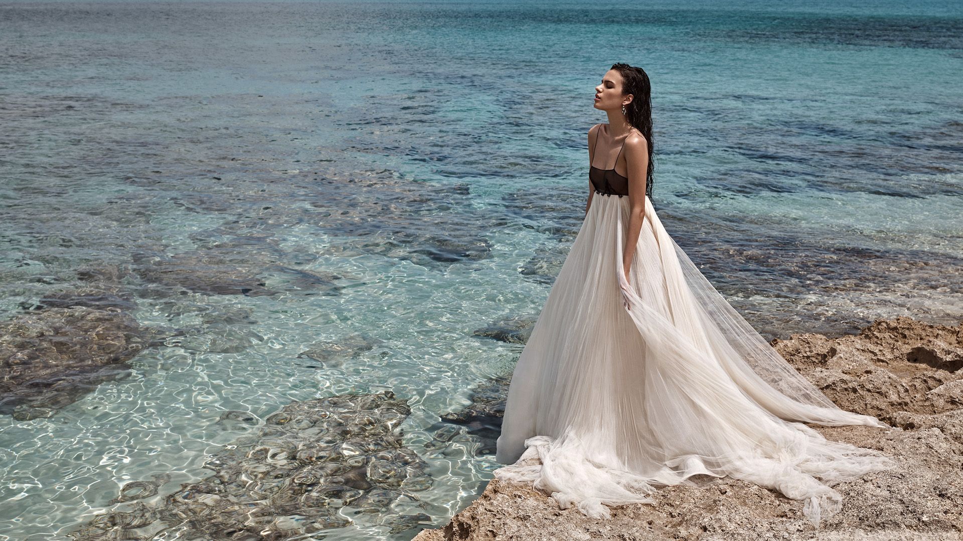 Chamring Unique Full Lace Beach Wedding Dresses, Romantic Elegant Wedd –  SposaBridal