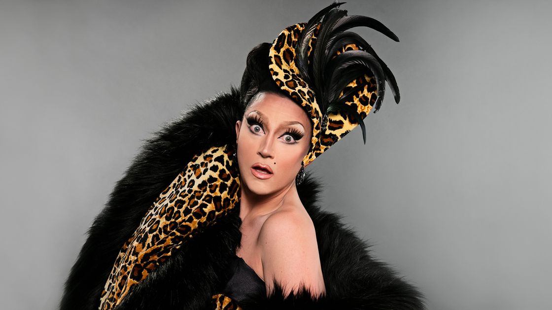 preview for You Have to See BenDeLaCreme's Firece Cat-Eye Look