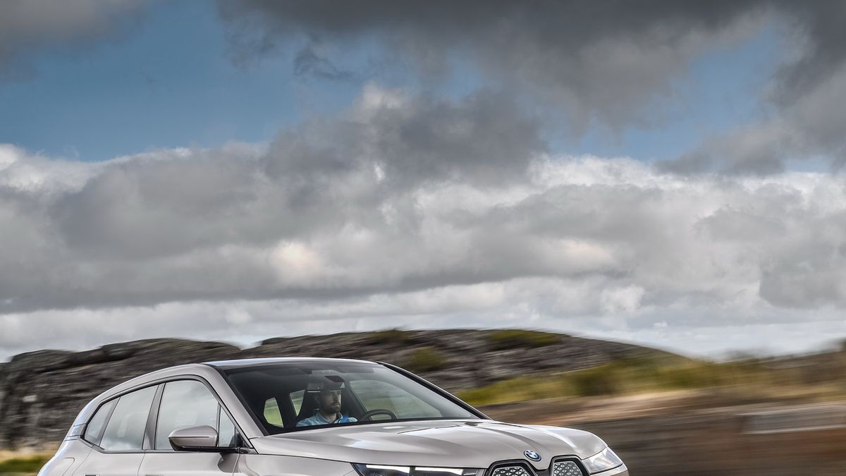 preview for BMW iX: El buque insignia tecnológico de la marca bávara