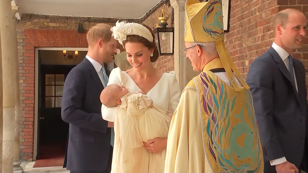 preview for Body Language Experts Analyze the Royal Family at Prince Louis's Christening