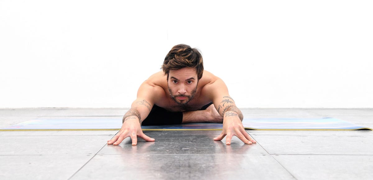 Yoga: Posturas de suelo (flexiones y extensiones) con Borja Carbó