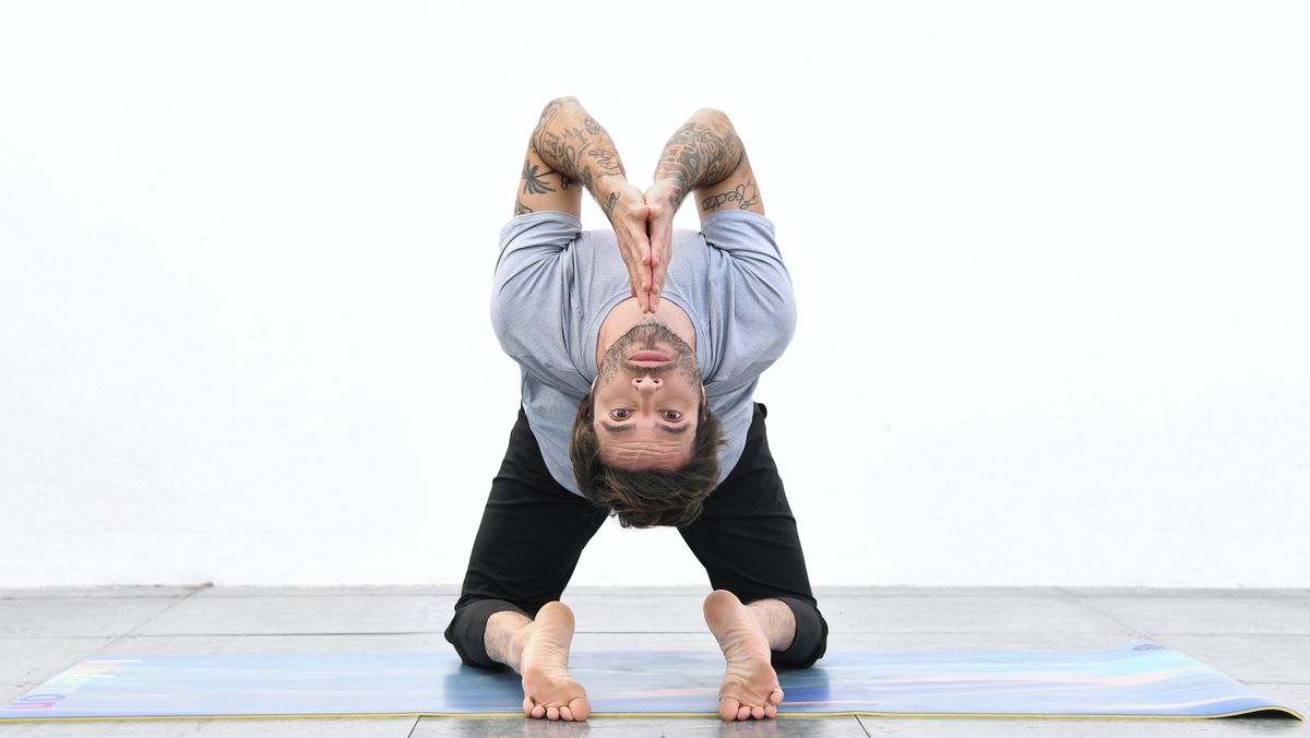 preview for Yoga: posturas finales y relajación con Borja Carbó