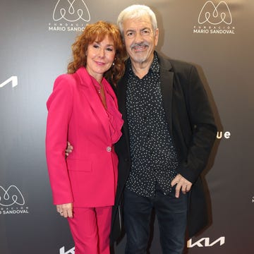 Carlos Sobera y Patricia Santamarina el presentador y su mujer en la fiesta de mario sandoval
