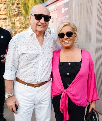 carmen borrego y su marido en el concierto de raphael