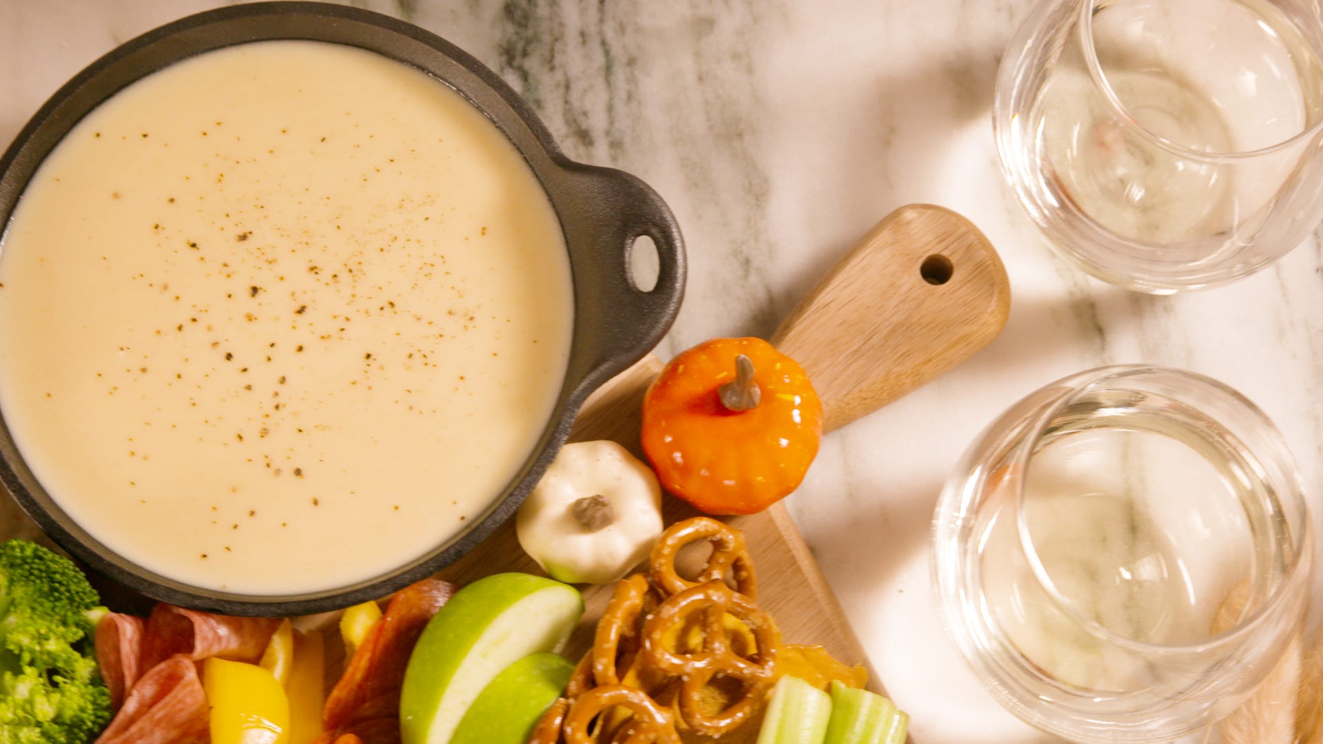 Foolproof Fondue Recipe from Good Eats: Reloaded