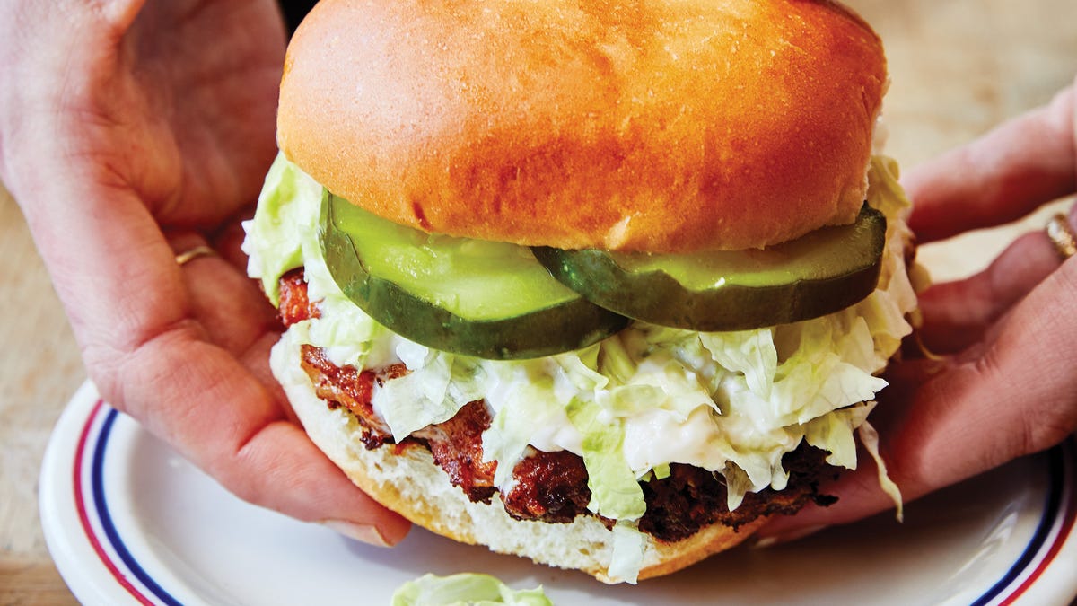 Video player poster image preview for Mini BBQ Chicken Sliders I Delish + King's Hawaiian
